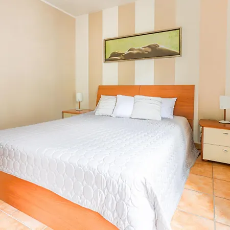 Apartamento Les Balcons De Port By Interhome Nice